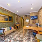 Walnut Shell Estambul