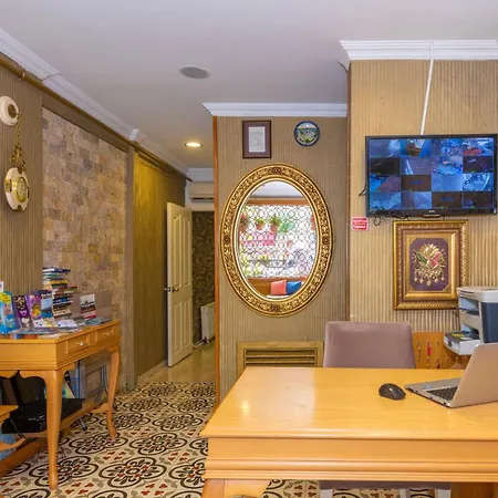 Hotel Walnut Shell