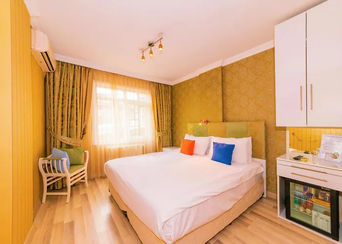 Walnut Shell Hotel 3*