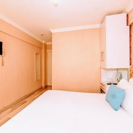 Walnut Shell Hotel